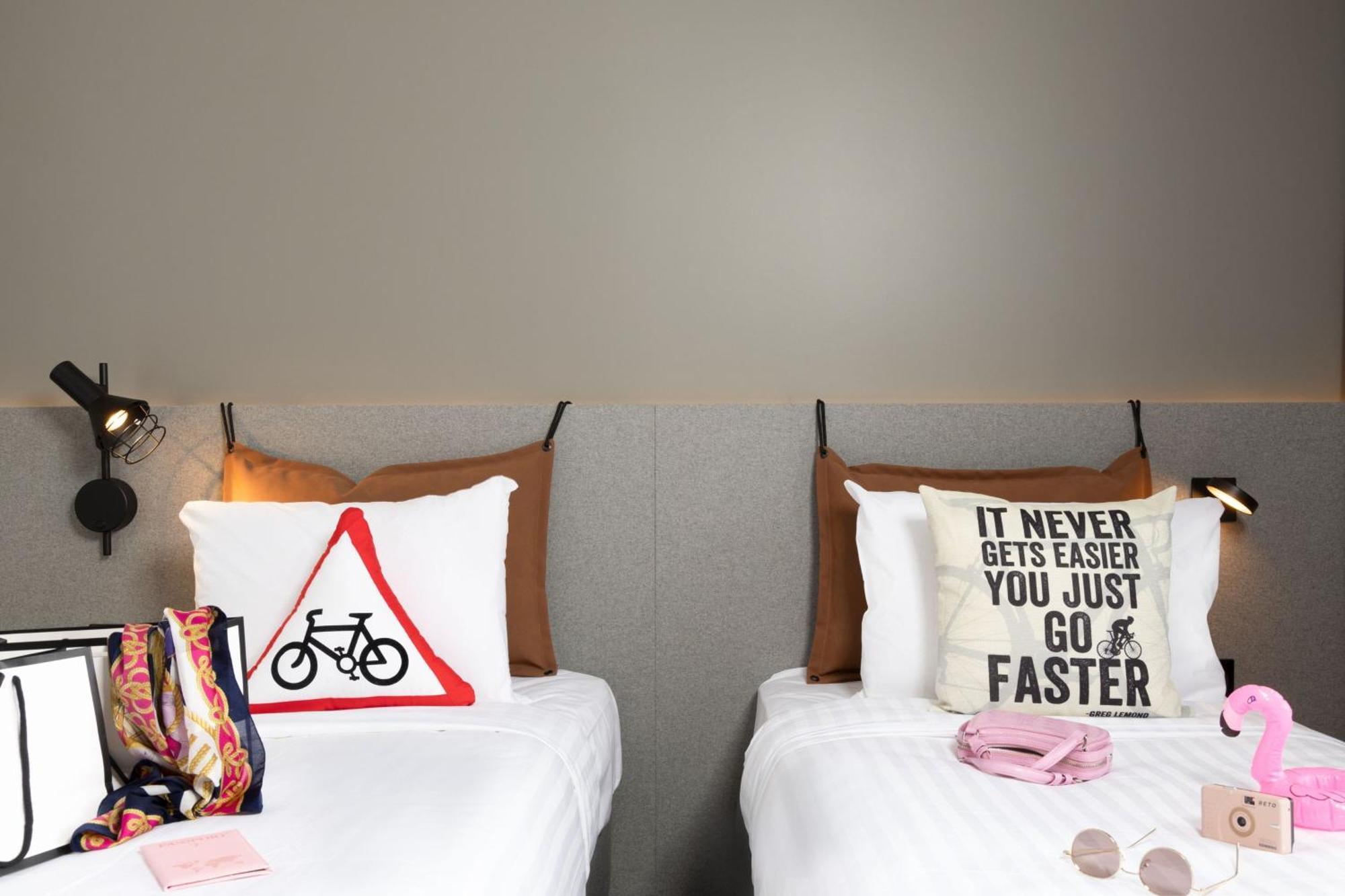 Moxy Paris Clamart Extérieur photo