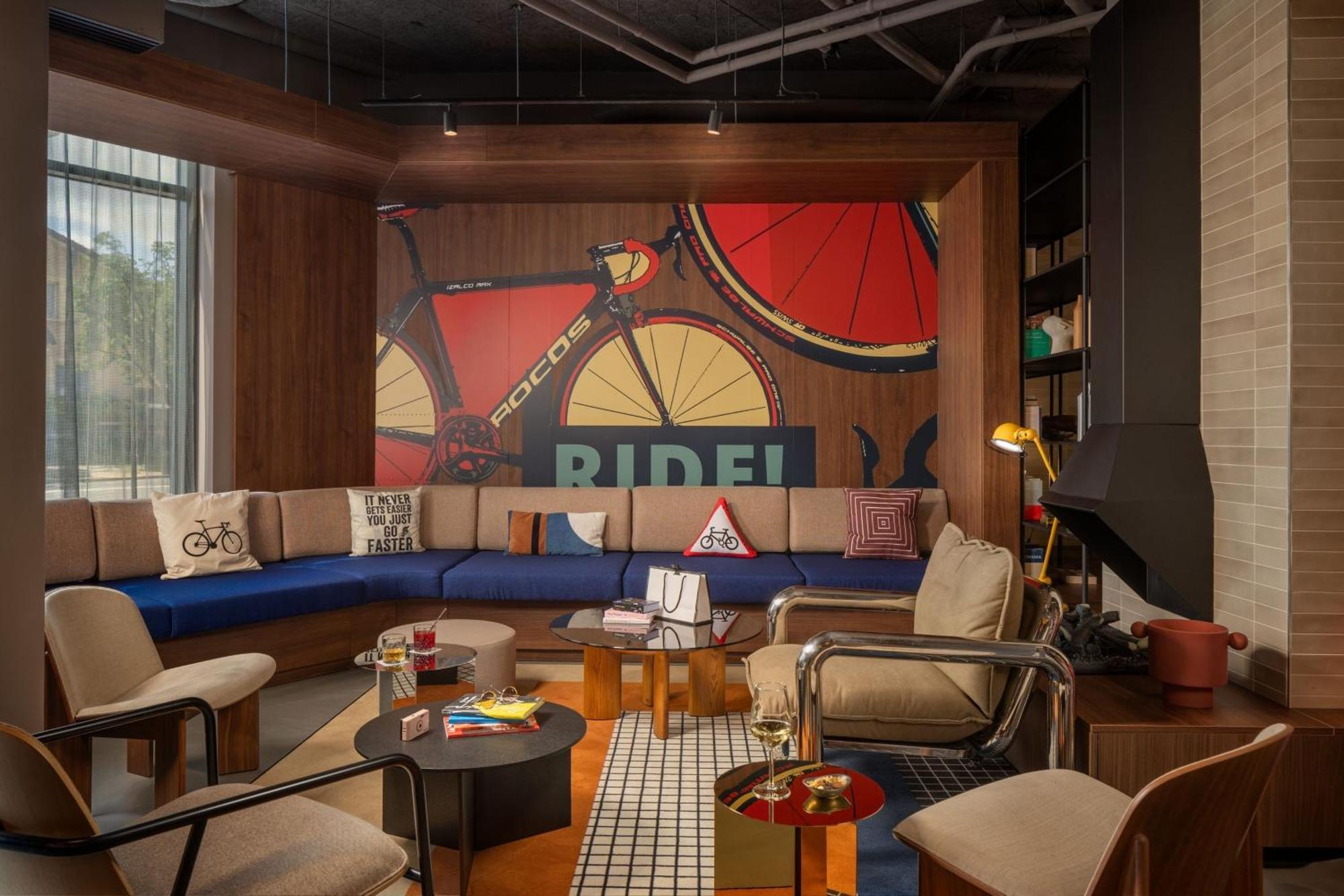 Moxy Paris Clamart Extérieur photo