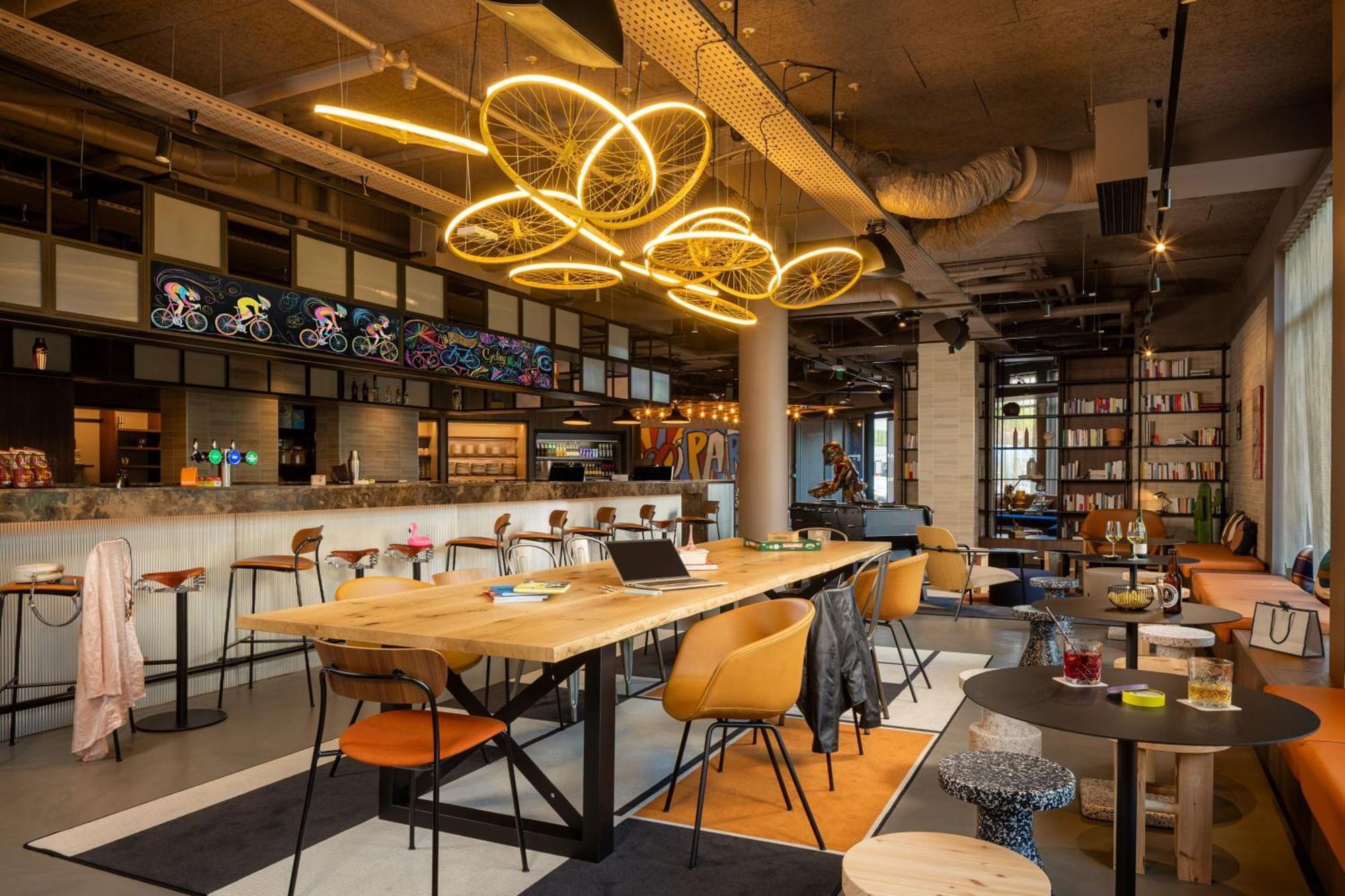 Moxy Paris Clamart Extérieur photo